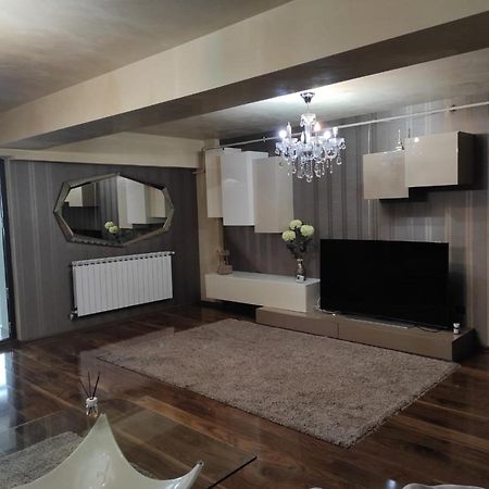 Apartament Lux Ultracentral Craiova Ngoại thất bức ảnh